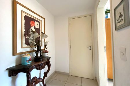 Apartamento à venda com 219m², 4 quartos e 4 vagasCorredor