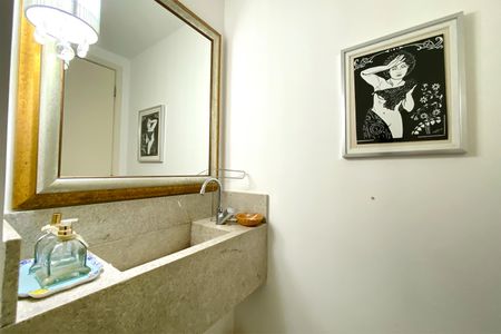 Apartamento à venda com 219m², 4 quartos e 4 vagasLavabo da Sala