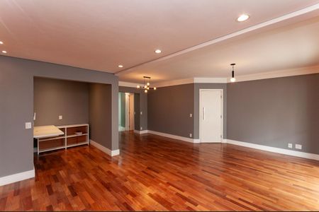 Apartamento à venda com 115m², 2 quartos e 1 vagaSala