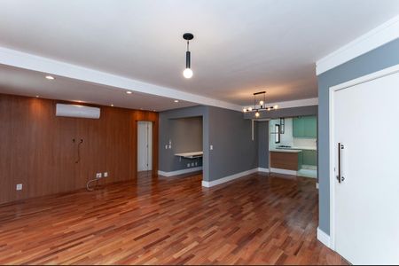 Apartamento à venda com 115m², 2 quartos e 1 vagaSala