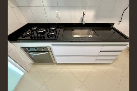 Apartamento para alugar com 55m², 2 quartos e 1 vagaCozinha 