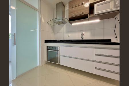 Apartamento para alugar com 55m², 2 quartos e 1 vagaCozinha 