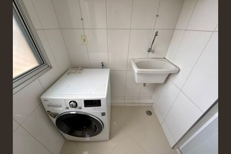 Apartamento para alugar com 55m², 2 quartos e 1 vagaÁrea de Serviço