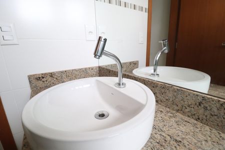 Apartamento para alugar com 103m², 3 quartos e 2 vagasBanheiro Social