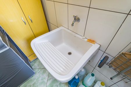 Casa à venda com 100m², 3 quartos e 1 vagaDetalhe - Área de Serviço