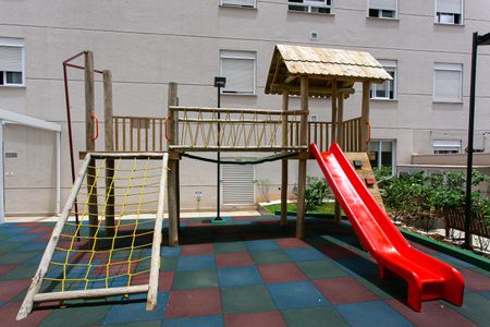 Apartamento à venda com 34m², 2 quartos e sem vagaÁrea comum - Playground