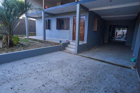 Casa para alugar com 200m², 2 quartos e 3 vagas Casa para alugar com 200m², 2 quartos e 3 vagasFachada