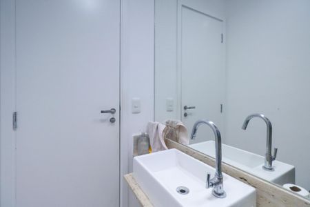 Apartamento à venda com 162m², 3 quartos e 3 vagas Apartamento à venda com 162m², 3 quartos e 3 vagasLavabo