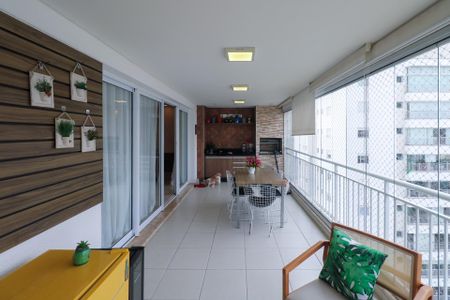 Apartamento à venda com 162m², 3 quartos e 3 vagas Apartamento à venda com 162m², 3 quartos e 3 vagasVaranda Gourmet