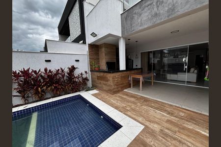 Casa de condomínio à venda com 350m², 5 quartos e 5 vagasÁrea externa