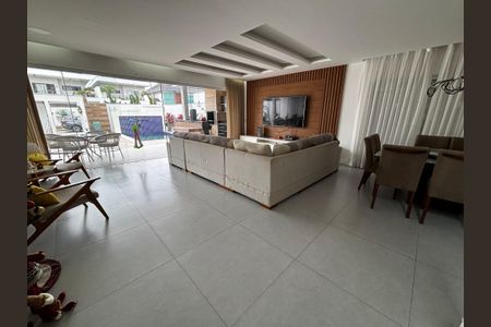 Casa de condomínio à venda com 350m², 5 quartos e 5 vagasSala