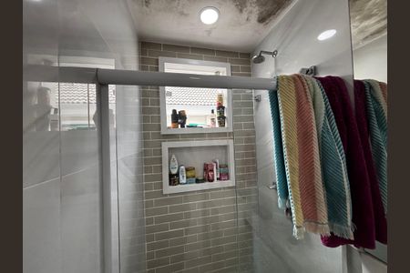 Casa de condomínio à venda com 350m², 5 quartos e 5 vagasBanheiro da Suíte 2