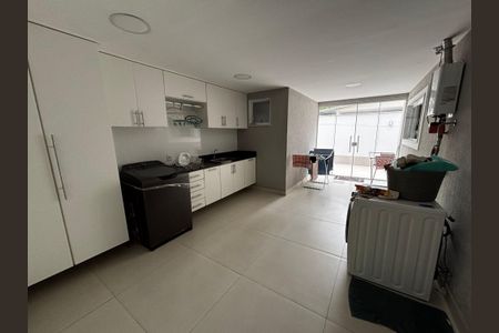 Casa de condomínio à venda com 350m², 5 quartos e 5 vagasÁrea de Serviço