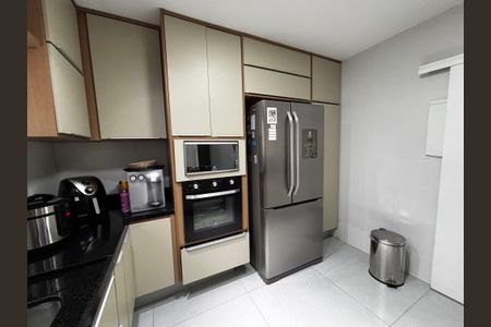 Casa de condomínio à venda com 350m², 5 quartos e 5 vagasCozinha