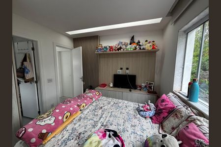 Casa de condomínio à venda com 350m², 5 quartos e 5 vagasSuíte 2