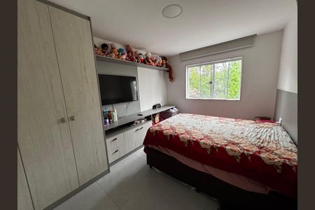 Casa de condomínio à venda com 350m², 5 quartos e 5 vagasSuíte 3