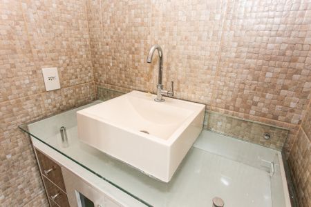 Casa à venda com 120m², 3 quartos e 2 vagasBanheiro da Suíte