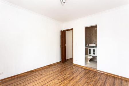 Casa à venda com 120m², 3 quartos e 2 vagasSuíte