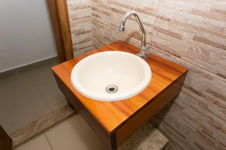 Casa à venda com 120m², 3 quartos e 2 vagasBanheiro Social