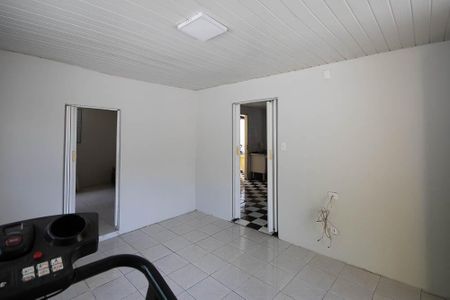 Sala  de casa para alugar com 2 quartos, 150m² em Vila Nova Galvão, São Paulo