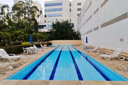 Apartamento para alugar com 45m², 1 quarto e 1 vaga Apartamento para alugar com 45m², 1 quarto e 1 vagaÁrea comum - Piscina