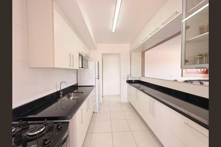 Apartamento para alugar com 77m², 2 quartos e 1 vagaCozinha
