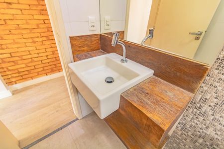 Casa para alugar com 2 quartos, 198m² em Vila Fachini, São Paulo