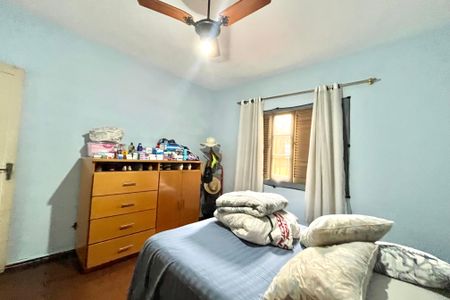 Casa à venda com 143m², 2 quartos e 2 vagas Casa à venda com 143m², 2 quartos e 2 vagasQuarto 2