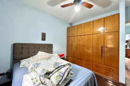 Casa à venda com 143m², 2 quartos e 2 vagas Casa à venda com 143m², 2 quartos e 2 vagasQuarto 2