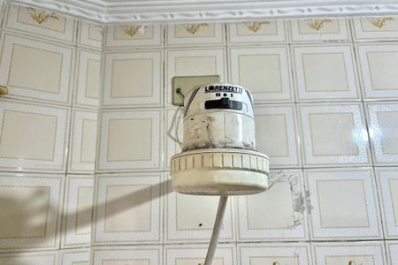 Casa à venda com 143m², 2 quartos e 2 vagas Casa à venda com 143m², 2 quartos e 2 vagasBanheiro Social