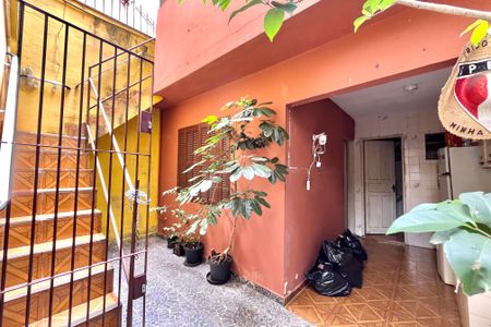 Casa à venda com 143m², 2 quartos e 2 vagas Casa à venda com 143m², 2 quartos e 2 vagasÁrea externa