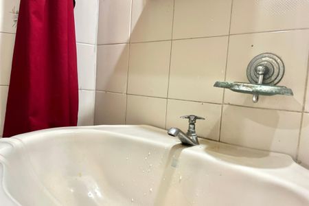 Casa à venda com 143m², 2 quartos e 2 vagas Casa à venda com 143m², 2 quartos e 2 vagasBanheiro de serviço