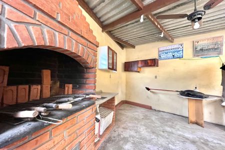 Casa à venda com 143m², 2 quartos e 2 vagas Casa à venda com 143m², 2 quartos e 2 vagasChurrasqueira