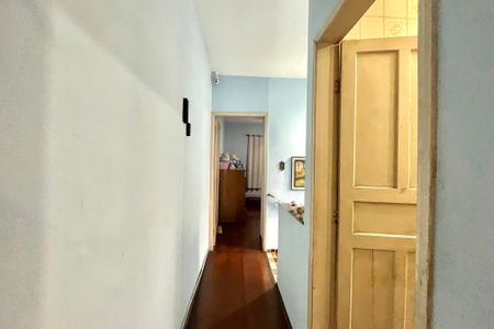 Casa à venda com 143m², 2 quartos e 2 vagas Casa à venda com 143m², 2 quartos e 2 vagasCorredor