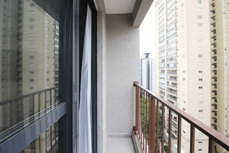 Studio para alugar com 24m², 1 quarto e sem vaga Studio para alugar com 24m², 1 quarto e sem vagaVaranda