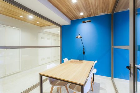 Studio para alugar com 24m², 1 quarto e sem vaga Studio para alugar com 24m², 1 quarto e sem vagaÁrea comum - Sala de Reunião