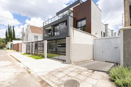 Casa de condomínio para alugar com 191m², 3 quartos e 2 vagasFachada