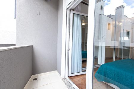 Casa de condomínio para alugar com 191m², 3 quartos e 2 vagasVaranda