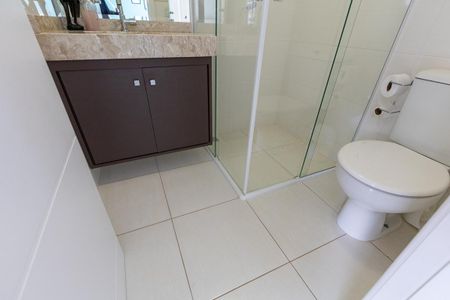 Casa de condomínio para alugar com 191m², 3 quartos e 2 vagasBanheiro Social