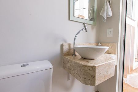 Casa de condomínio para alugar com 191m², 3 quartos e 2 vagasLavabo