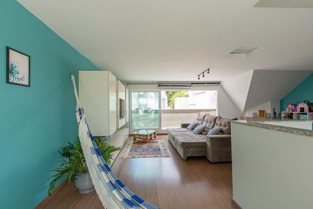 Casa de condomínio para alugar com 191m², 3 quartos e 2 vagasÀtico