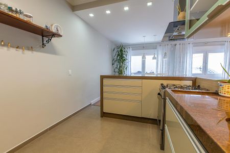 Casa de condomínio para alugar com 191m², 3 quartos e 2 vagasCozinha - Armários