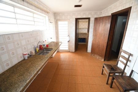 Casa à venda com 395m², 3 quartos e 6 vagasCozinha