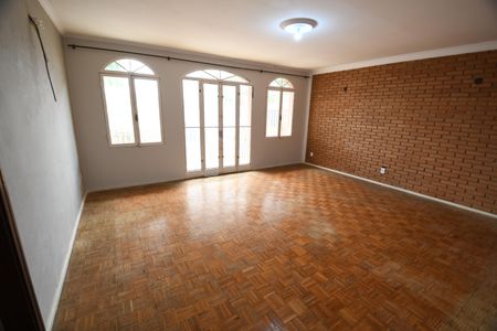 Sala 1 de casa à venda com 3 quartos, 395m² em Parque São Quirino, Campinas