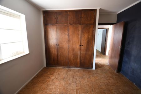 Casa à venda com 395m², 3 quartos e 6 vagasQuarto 2