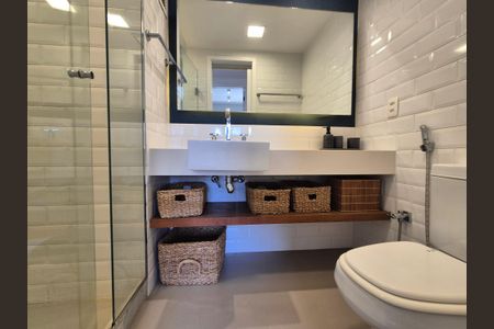 Apartamento à venda com 160m², 4 quartos e 3 vagasBanheiro 