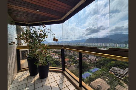 Apartamento à venda com 160m², 4 quartos e 3 vagasSuíte 2