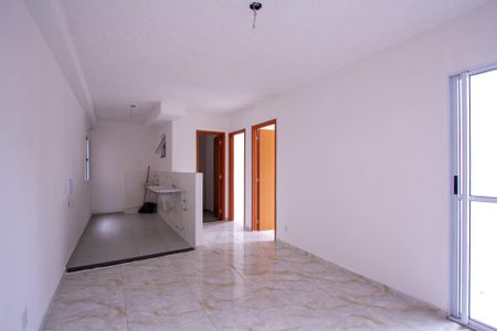 Sala de apartamento para alugar com 2 quartos, 32m² em Tribobó, São Gonçalo