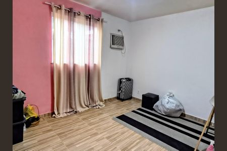 Casa à venda com 2 quartos, 71m² em Olaria, Rio de Janeiro