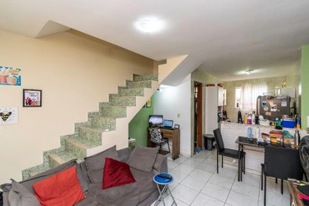 Sala de apartamento à venda com 2 quartos, 71m² em Olaria, Rio de Janeiro